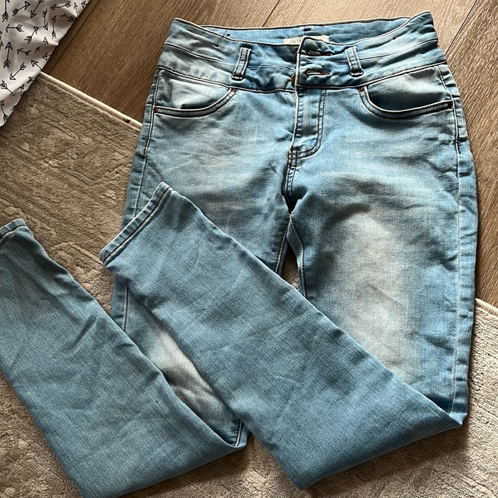 Skinny light wash jeans